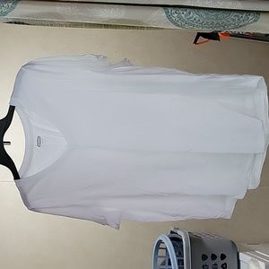 White v neck t shirt